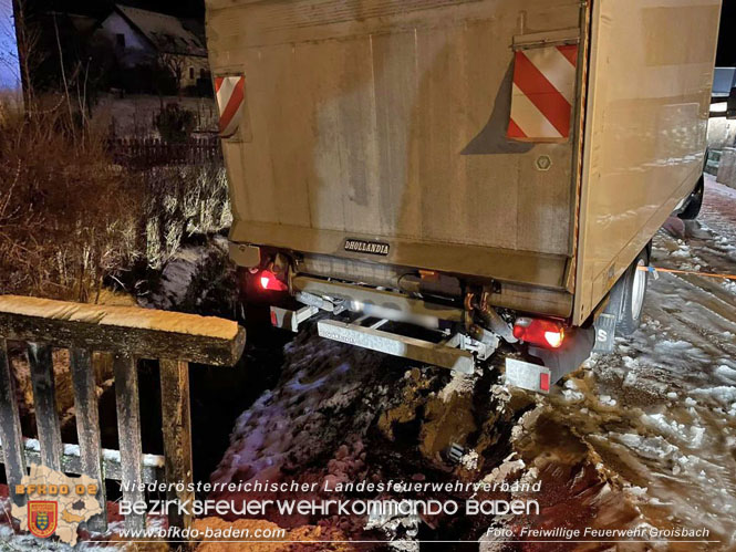 20230202 Klein-LKW Bergung in Groisbach  Foto: Freiwillige Feuerwehr Groisbach