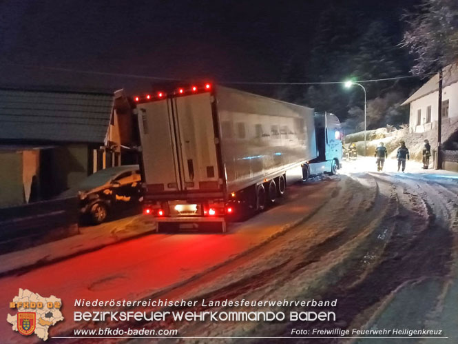 20230202 Nächtlicher Schneefall sorgte für Feuerwehreinsätze im Großraum Heiligenkreuz - Alland - Klausen-Leopoldsdorf  Foto: Freiwillige Feuerwehr Heiligenkreuz
