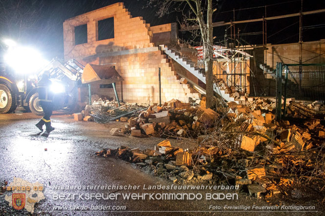 20230203 Sturmtief Pit bringt Rohbau teilweise zum Einsturz in Kottingbrunn Foto: Melanie Pock FF Kottingbrunn 20230203 Sturmtief Pit bringt Rohbau teilweise zum Einsturz in Kottingbrunn Foto: Melanie Pock FF Kottingbrunn