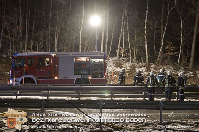 20230208 Lkw Sattelzug in Vollbrand bei Hochstrass   Foto: Stefan Schneider BFKDO BADEN