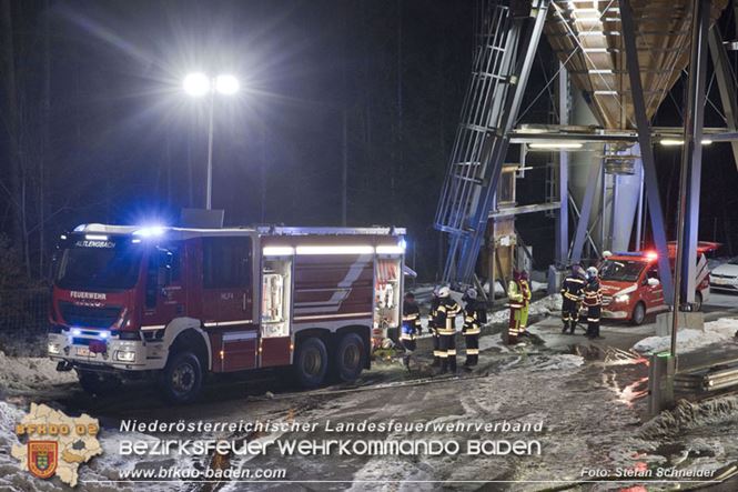20230208 Lkw Sattelzug in Vollbrand bei Hochstrass   Foto: Stefan Schneider BFKDO BADEN