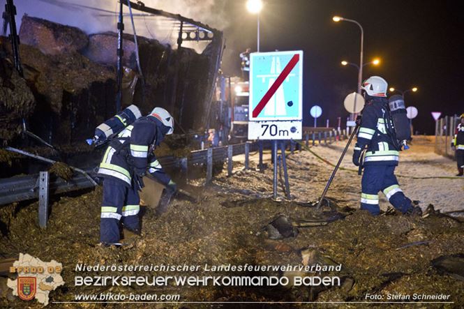 20230208 Lkw Sattelzug in Vollbrand bei Hochstrass   Foto: Stefan Schneider BFKDO BADEN