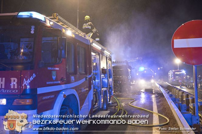 20230208 Lkw Sattelzug in Vollbrand bei Hochstrass   Foto: Stefan Schneider BFKDO BADEN