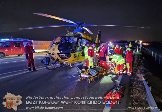 20230214 Kleinwagen prallt auf B17 gegen Laermschutzwand Foto: Stefan Schneider BFKDO BADEN 20230214 Kleinwagen prallt auf B17 gegen Laermschutzwand Foto: Stefan Schneider BFKDO BADEN