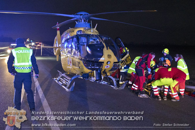 20230214 Kleinwagen prallt auf B17 gegen Laermschutzwand Foto: Stefan Schneider BFKDO BADEN 20230214 Kleinwagen prallt auf B17 gegen Laermschutzwand Foto: Stefan Schneider BFKDO BADEN