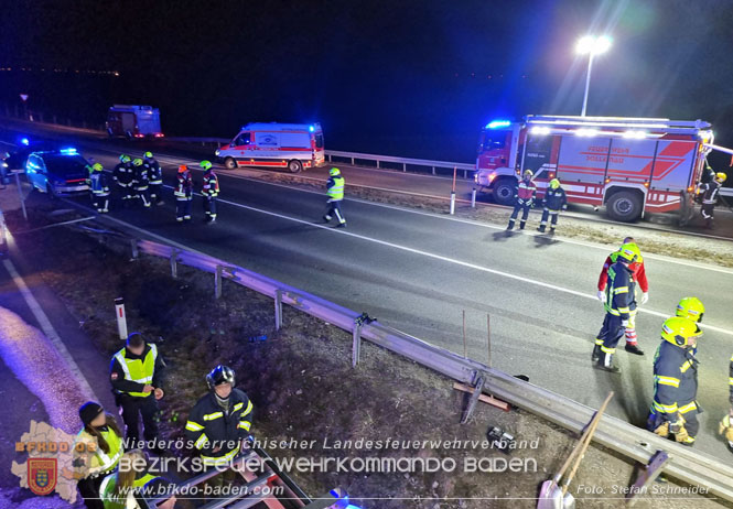20230214 Kleinwagen prallt auf B17 gegen Laermschutzwand Foto: Stefan Schneider BFKDO BADEN 20230214 Kleinwagen prallt auf B17 gegen Laermschutzwand Foto: Stefan Schneider BFKDO BADEN