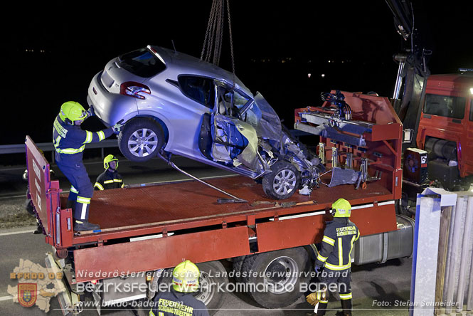 20230214 Kleinwagen prallt auf B17 gegen Laermschutzwand Foto: Stefan Schneider BFKDO BADEN 20230214 Kleinwagen prallt auf B17 gegen Laermschutzwand Foto: Stefan Schneider BFKDO BADEN