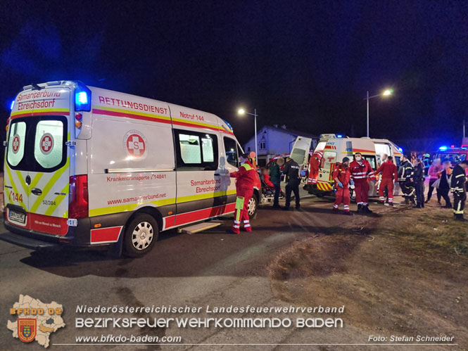 20230218 Großschadensereignis - Menschenrettung (T3) auf der B60 Foto: Stefan Schneider BFKDO BADEN 20230218 Großschadensereignis - Menschenrettung (T3) auf der B60 Foto: Stefan Schneider BFKDO BADEN