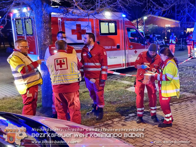 20230218 Großschadensereignis - Menschenrettung (T3) auf der B60 Foto: Stefan Schneider BFKDO BADEN 20230218 Großschadensereignis - Menschenrettung (T3) auf der B60 Foto: Stefan Schneider BFKDO BADEN