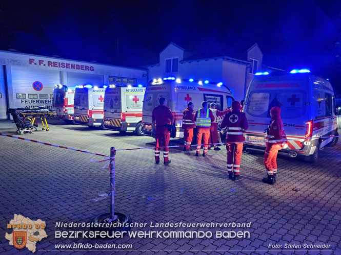 20230218 Großschadensereignis - Menschenrettung (T3) auf der B60 Foto: Stefan Schneider BFKDO BADEN 20230218 Großschadensereignis - Menschenrettung (T3) auf der B60 Foto: Stefan Schneider BFKDO BADEN