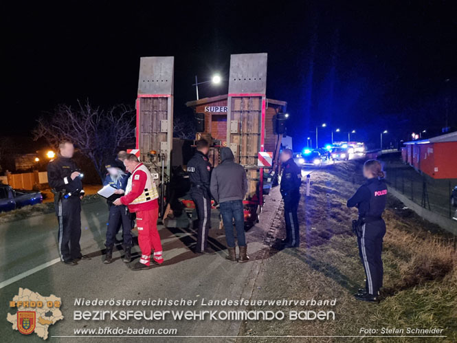 20230218 Großschadensereignis - Menschenrettung (T3) auf der B60 Foto: Stefan Schneider BFKDO BADEN 20230218 Großschadensereignis - Menschenrettung (T3) auf der B60 Foto: Stefan Schneider BFKDO BADEN