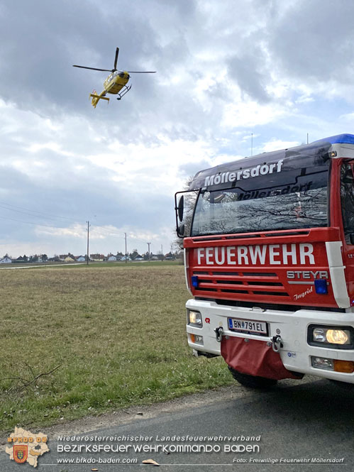 20230305 Menschenrettung nach Fahrzeugüberschlag auf der L2085  Foto: Freiwillige Feuerwehr Möllersdorf