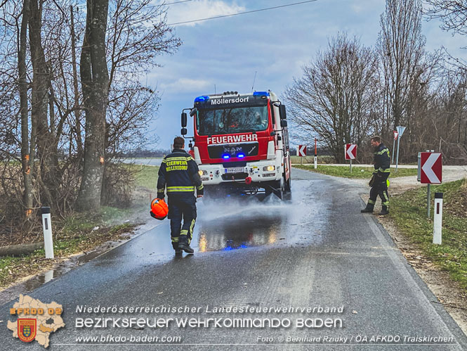 20230305 Menschenrettung nach Fahrzeugüberschlag auf der L2085  Foto: Bernhard Rzidky Team ÖA AFKDO Traiskirchen