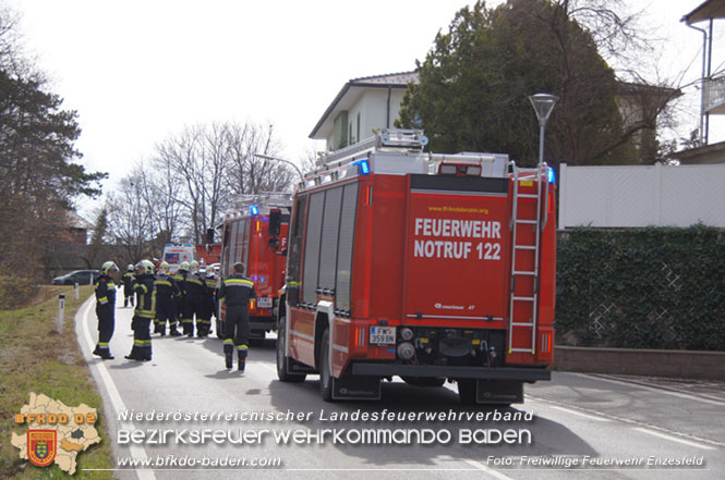 20230317 Verkehrsunfall in Enzesfeld Foto: Freiwillige Feuerwehr Enzesfeld 20230317 Verkehrsunfall in Enzesfeld Foto: Freiwillige Feuerwehr Enzesfeld