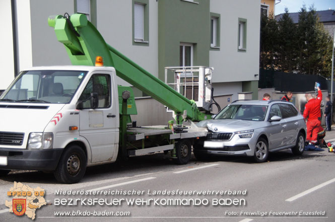 20230317 Verkehrsunfall in Enzesfeld Foto: Freiwillige Feuerwehr Enzesfeld 20230317 Verkehrsunfall in Enzesfeld Foto: Freiwillige Feuerwehr Enzesfeld