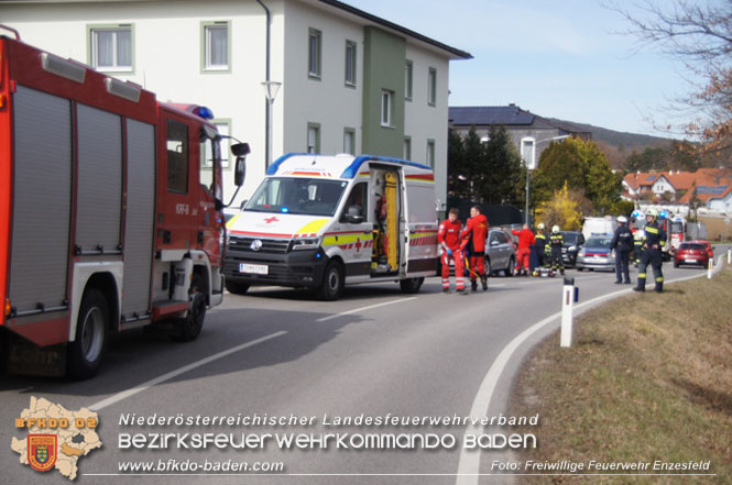 20230317 Verkehrsunfall in Enzesfeld Foto: Freiwillige Feuerwehr Enzesfeld 20230317 Verkehrsunfall in Enzesfeld Foto: Freiwillige Feuerwehr Enzesfeld