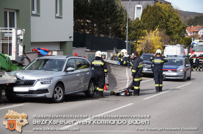 20230317 Verkehrsunfall in Enzesfeld Foto: Freiwillige Feuerwehr Enzesfeld 20230317 Verkehrsunfall in Enzesfeld Foto: Freiwillige Feuerwehr Enzesfeld