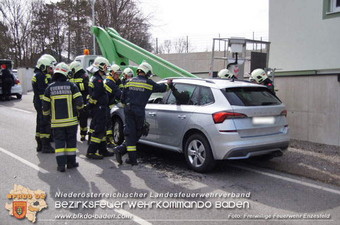 20230317 Verkehrsunfall in Enzesfeld Foto: Freiwillige Feuerwehr Enzesfeld 20230317 Verkehrsunfall in Enzesfeld Foto: Freiwillige Feuerwehr Enzesfeld