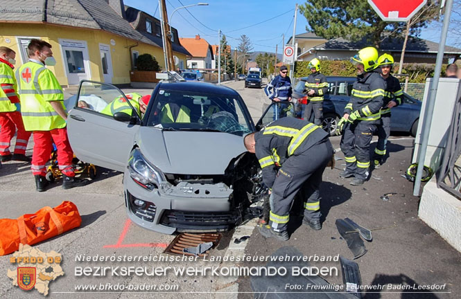 220230317 Verkehrsunfall Baden Leesdorf Foto: Freiwillige Feuerwehr Baden-Leesdorf / Stefan Wagner 220230317 Verkehrsunfall Baden Leesdorf Foto: Freiwillige Feuerwehr Baden-Leesdorf / Stefan Wagner