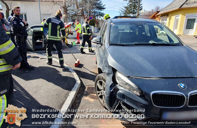 220230317 Verkehrsunfall Baden Leesdorf Foto: Freiwillige Feuerwehr Baden-Leesdorf / Stefan Wagner 220230317 Verkehrsunfall Baden Leesdorf Foto: Freiwillige Feuerwehr Baden-Leesdorf / Stefan Wagner