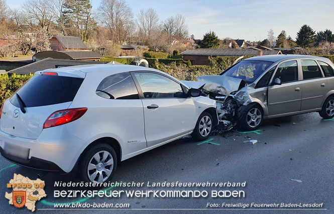 220230317 Verkehrsunfall Baden Leesdorf LB212 Dammgasse Foto: Freiwillige Feuerwehr Baden-Leesdorf / Stefan Wagner 220230317 Verkehrsunfall Baden Leesdorf LB212 Dammgasse Foto: Freiwillige Feuerwehr Baden-Leesdorf / Stefan Wagner