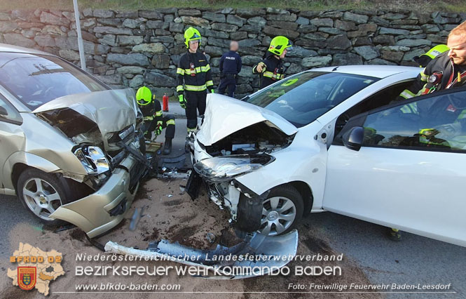 220230317 Verkehrsunfall Baden Leesdorf LB212 Dammgasse Foto: Freiwillige Feuerwehr Baden-Leesdorf / Stefan Wagner 220230317 Verkehrsunfall Baden Leesdorf LB212 Dammgasse Foto: Freiwillige Feuerwehr Baden-Leesdorf / Stefan Wagner