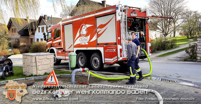 20230406 Auffüllen des Löschwasserspeichers Schwarzensee/Neuhaus mit 60.000 Litern  Foto: Freiwillige Feuerwehr Neuhaus/Triesting