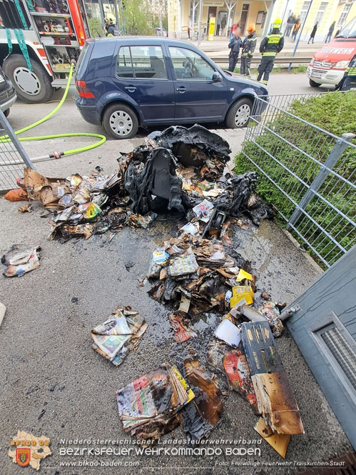 20230407 Brand im Müllraum eines Mehrparteienwohnhaus in Traiskirchen  Foto: Freiwillige Feuerwehr Traiskirchen-Stadt