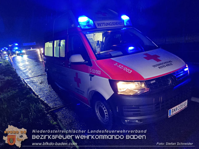 20230502 Lkw Unfall auf der A2 bei Traiskirchen Foto: Stefan Schneider BFKDO BADEN 20230502 Lkw Unfall auf der A2 bei Traiskirchen Foto: Stefan Schneider BFKDO BADEN