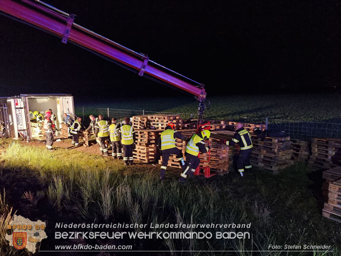 20230502 Lkw Unfall auf der A2 bei Traiskirchen Foto: Stefan Schneider BFKDO BADEN 20230502 Lkw Unfall auf der A2 bei Traiskirchen Foto: Stefan Schneider BFKDO BADEN