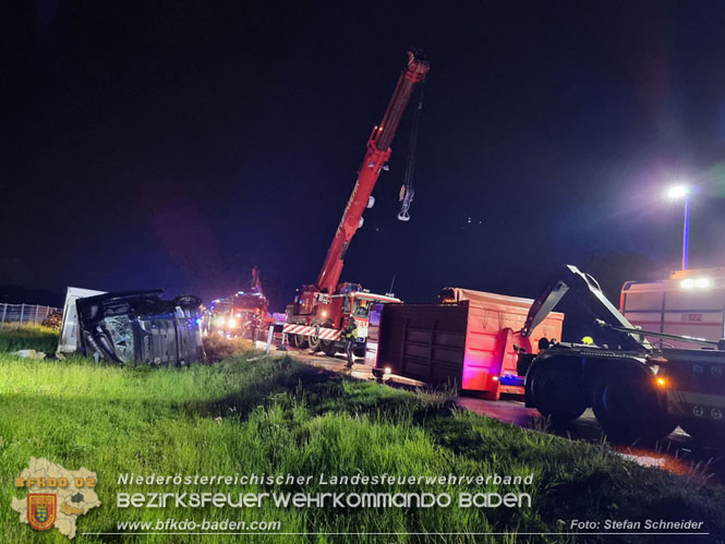20230502 Lkw Unfall auf der A2 bei Traiskirchen Foto: Stefan Schneider BFKDO BADEN 20230502 Lkw Unfall auf der A2 bei Traiskirchen Foto: Stefan Schneider BFKDO BADEN