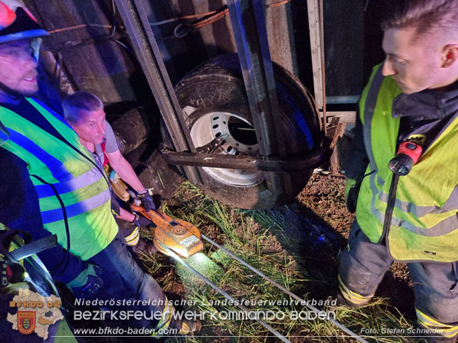 20230502 Lkw Unfall auf der A2 bei Traiskirchen Foto: Stefan Schneider BFKDO BADEN 20230502 Lkw Unfall auf der A2 bei Traiskirchen Foto: Stefan Schneider BFKDO BADEN
