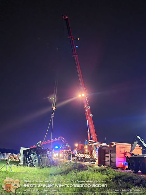 20230502 Lkw Unfall auf der A2 bei Traiskirchen Foto: Stefan Schneider BFKDO BADEN 20230502 Lkw Unfall auf der A2 bei Traiskirchen Foto: Stefan Schneider BFKDO BADEN