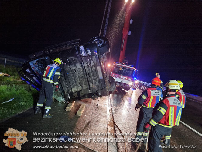 20230502 Lkw Unfall auf der A2 bei Traiskirchen Foto: Stefan Schneider BFKDO BADEN 20230502 Lkw Unfall auf der A2 bei Traiskirchen Foto: Stefan Schneider BFKDO BADEN
