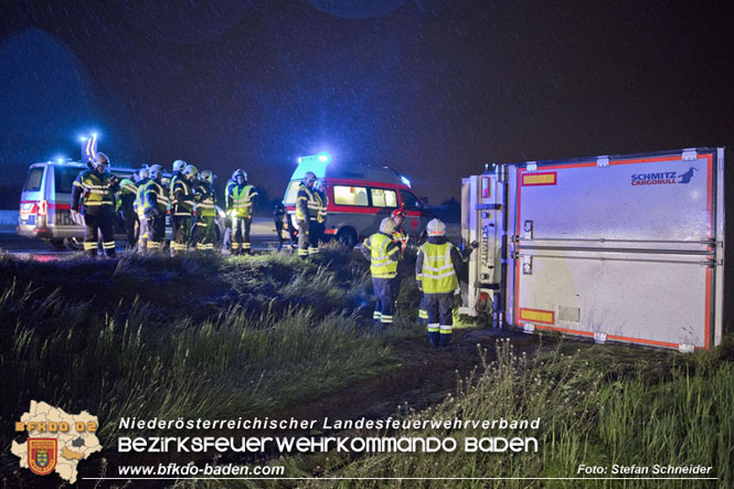 20230502 Lkw Unfall auf der A2 bei Traiskirchen Foto: Stefan Schneider BFKDO BADEN 20230502 Lkw Unfall auf der A2 bei Traiskirchen Foto: Stefan Schneider BFKDO BADEN