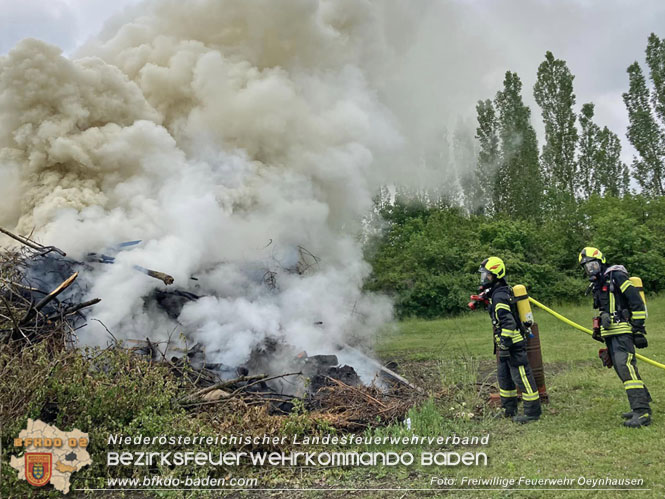 20230513 Brand eines Grünschnitthaufens in Oeynhausen Foto: Freiwillige Feuerwehr Oeynhausen 20230513 Brand eines Grünschnitthaufens in Oeynhausen Foto: Freiwillige Feuerwehr Oeynhausen