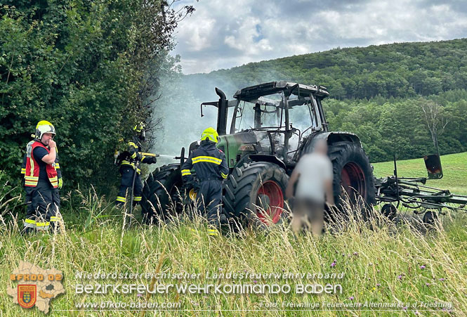 20230623 Traktor fing bei Feldarbeit plötzlich Feuer Foto: Freiwillige Feuerwehr Altenmarkt 20230623 Traktor fing bei Feldarbeit plötzlich Feuer Foto: Freiwillige Feuerwehr Altenmarkt