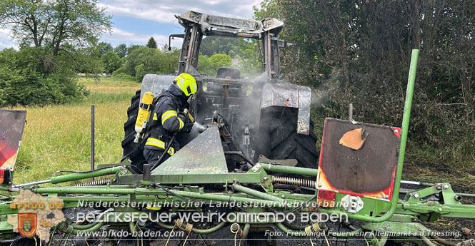 20230623 Traktor fing bei Feldarbeit plötzlich Feuer Foto: Freiwillige Feuerwehr Altenmarkt 20230623 Traktor fing bei Feldarbeit plötzlich Feuer Foto: Freiwillige Feuerwehr Altenmarkt