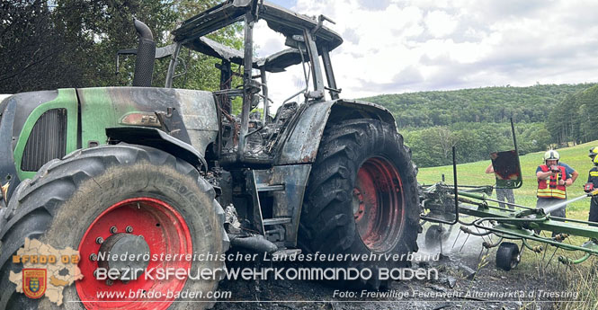 20230623 Traktor fing bei Feldarbeit plötzlich Feuer Foto: Freiwillige Feuerwehr Altenmarkt 20230623 Traktor fing bei Feldarbeit plötzlich Feuer Foto: Freiwillige Feuerwehr Altenmarkt
