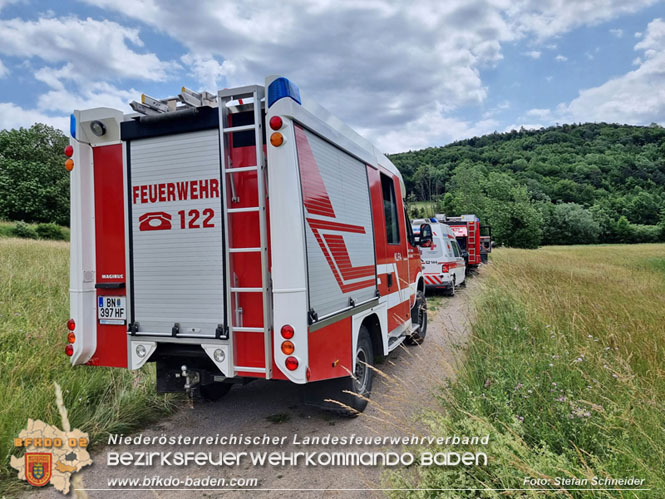 20230623 Traktor fing bei Feldarbeit plötzlich Feuer Foto: Stefan Schneider BFKDO BADEN 20230623 Traktor fing bei Feldarbeit plötzlich Feuer Foto: Stefan Schneider BFKDO BADEN