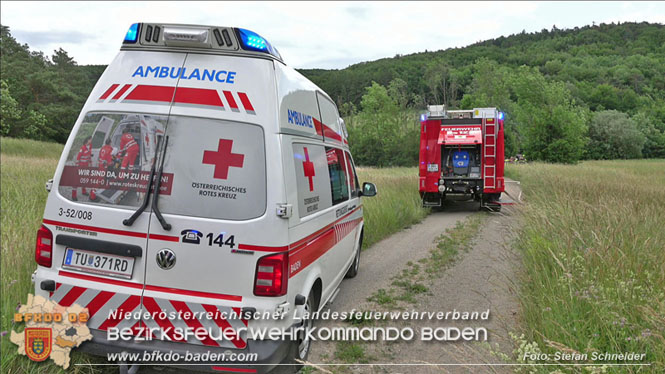 20230623 Traktor fing bei Feldarbeit plötzlich Feuer Foto: Stefan Schneider BFKDO BADEN 20230623 Traktor fing bei Feldarbeit plötzlich Feuer Foto: Stefan Schneider BFKDO BADEN