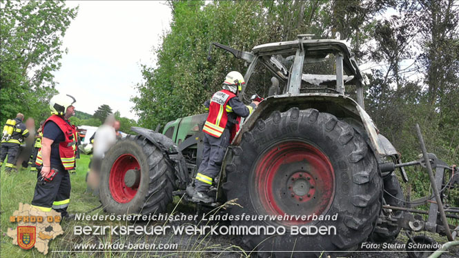 20230623 Traktor fing bei Feldarbeit plötzlich Feuer Foto: Stefan Schneider BFKDO BADEN 20230623 Traktor fing bei Feldarbeit plötzlich Feuer Foto: Stefan Schneider BFKDO BADEN