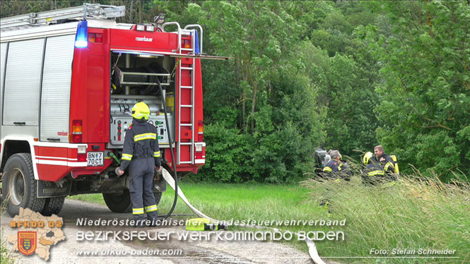 20230623 Traktor fing bei Feldarbeit plötzlich Feuer Foto: Stefan Schneider BFKDO BADEN 20230623 Traktor fing bei Feldarbeit plötzlich Feuer Foto: Stefan Schneider BFKDO BADEN