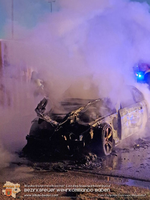 20230626 Fahrzeugbrand in Weigelsdorf entpuppt sich als Kriminalfall Foto: Freiwillige Feuerwehr Weigelsdorf 20230626 Fahrzeugbrand in Weigelsdorf entpuppt sich als Kriminalfall Foto: Freiwillige Feuerwehr Weigelsdorf