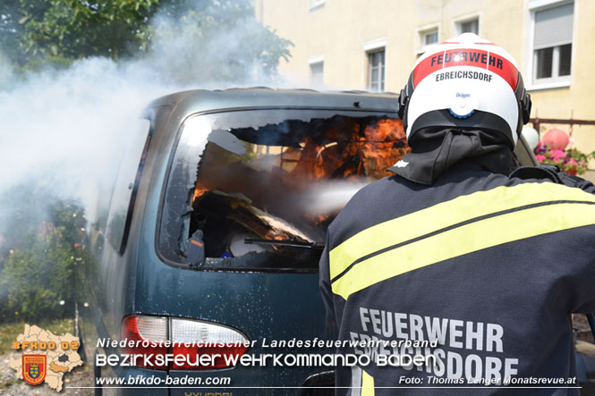 20230711 Abgestellter Pkw in Weigelsdorf in Brand geraten Foto: Thomas Lenger Monatsrevue.at 20230711 Abgestellter Pkw in Weigelsdorf in Brand geraten Foto: Thomas Lenger Monatsrevue.at