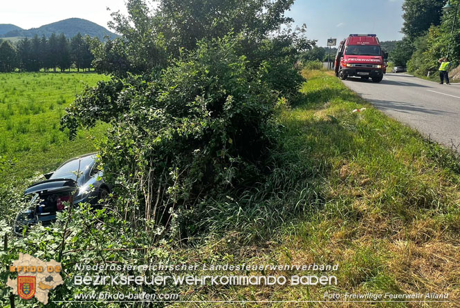 20230711 Verkehrsunfall im Helenental  Foto: Freiwillige Feuerwehr Alland