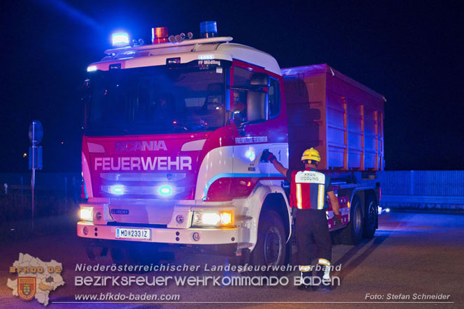 20230822 Schwere LKW Bergung in Bad Vöslau  Foto: Stefan Schneider BFKDO BADEN