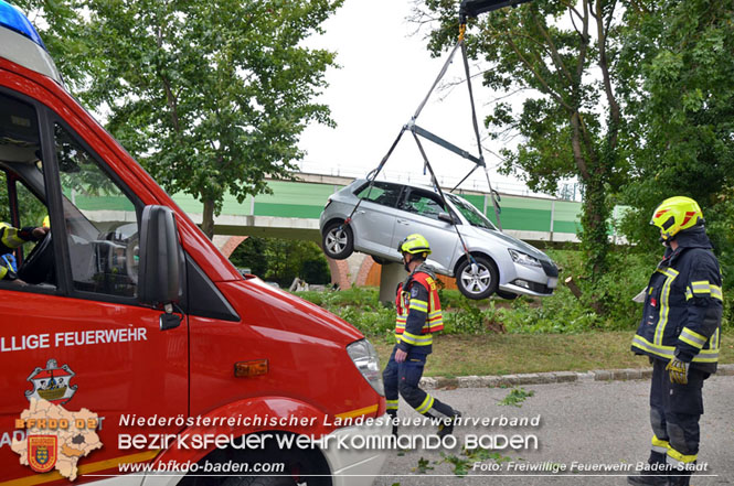 20230829_Personenrettung aus Notlage in Baden  Foto: Viktor van de Castell / Freiwillige Feuerwehr Baden-Stadt