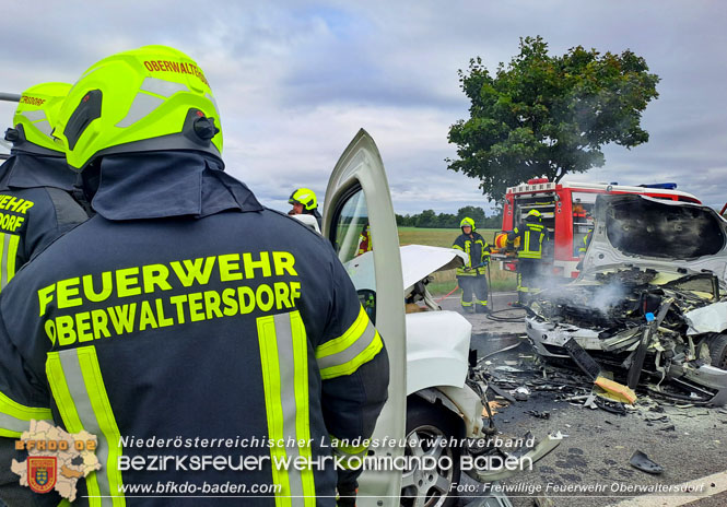 20230829 Schwerer Verkehrsunfall auf der B16 Trumau fordert 2 Verletzte Foto: Freiwillige Feuerwehr Oberwaltersdorf 20230829 Schwerer Verkehrsunfall auf der B16 Trumau fordert 2 Verletzte Foto: Freiwillige Feuerwehr Oberwaltersdorf