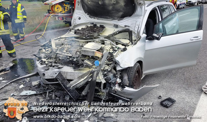 20230829 Schwerer Verkehrsunfall auf der B16 Trumau fordert 2 Verletzte Foto: Freiwillige Feuerwehr Trumau 20230829 Schwerer Verkehrsunfall auf der B16 Trumau fordert 2 Verletzte Foto: Freiwillige Feuerwehr Trumau